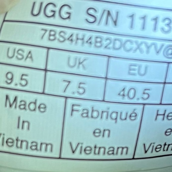 UGG - Black Suede Ankle Boots - Size 9.5 - Excellent Conditions - Picture 12 of 13